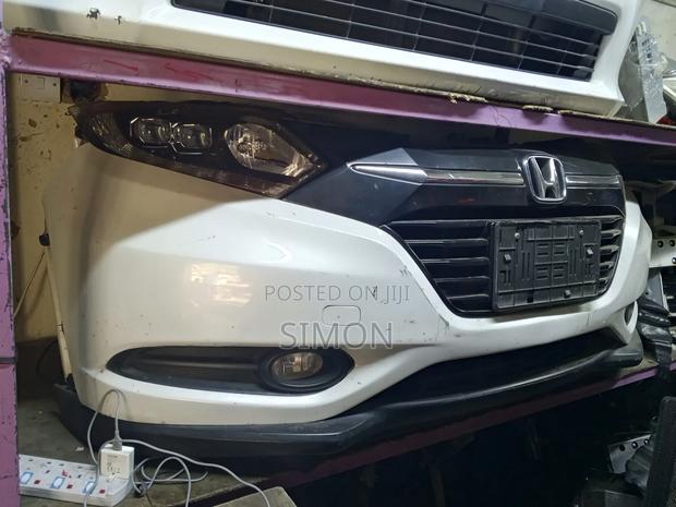 Honda Vezel Nosecut