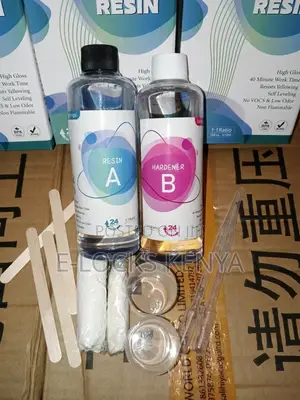 0.5-Litre Crystal Clear Epoxy Resin and Hardener Kit.