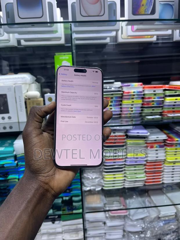 Apple iPhone 15 Pro Max 256 GB White - main view