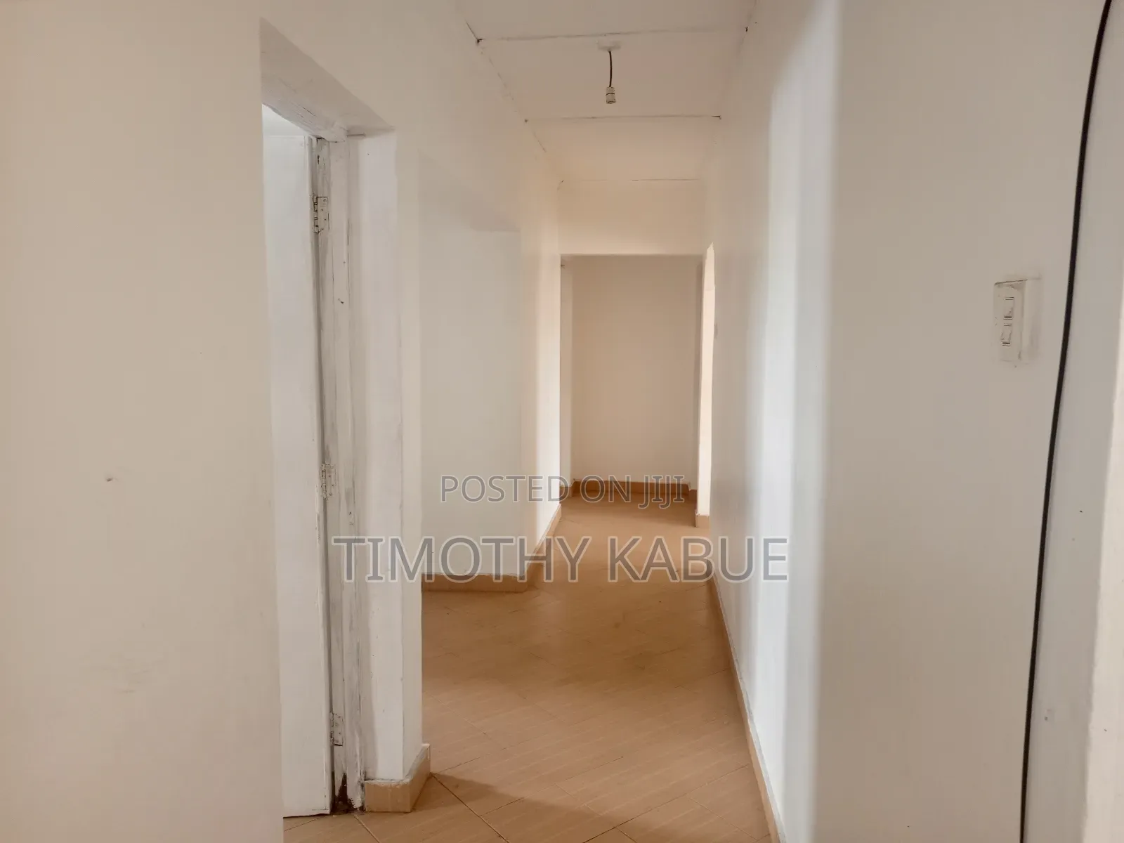 An Apartment With Four Units for Sale.Each Unit Has Two Bed