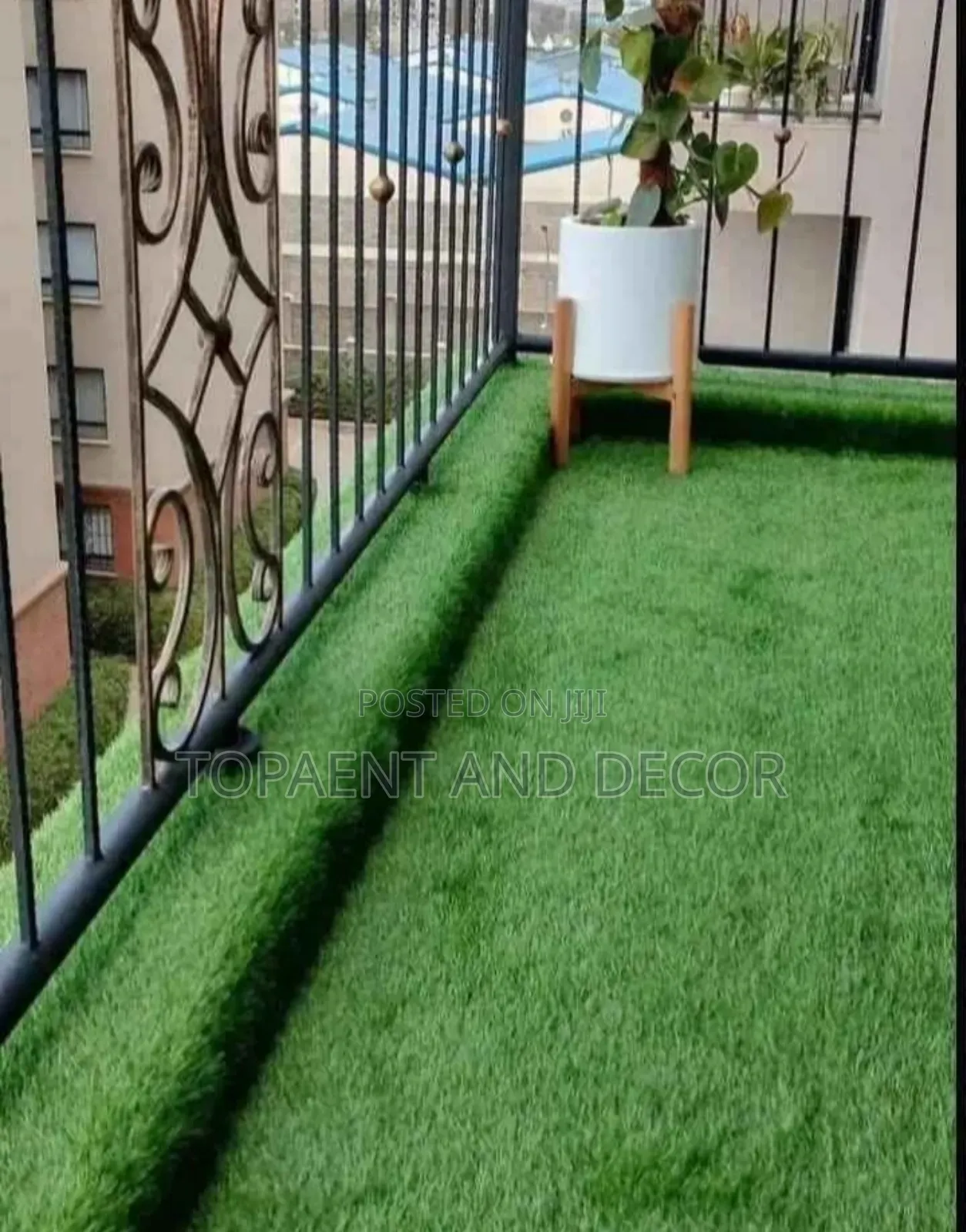 Natural Look Synthetic Turf for Balcony