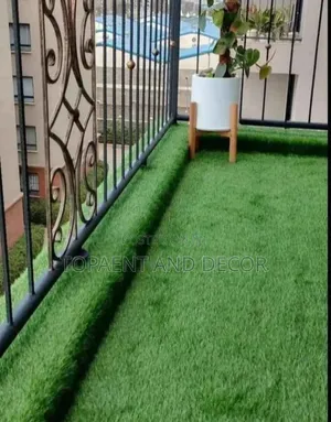 Natural Look Synthetic Turf for Balcony
