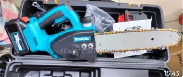 Makita Cordless Chainsaw 12" With Lithium Battery - main view