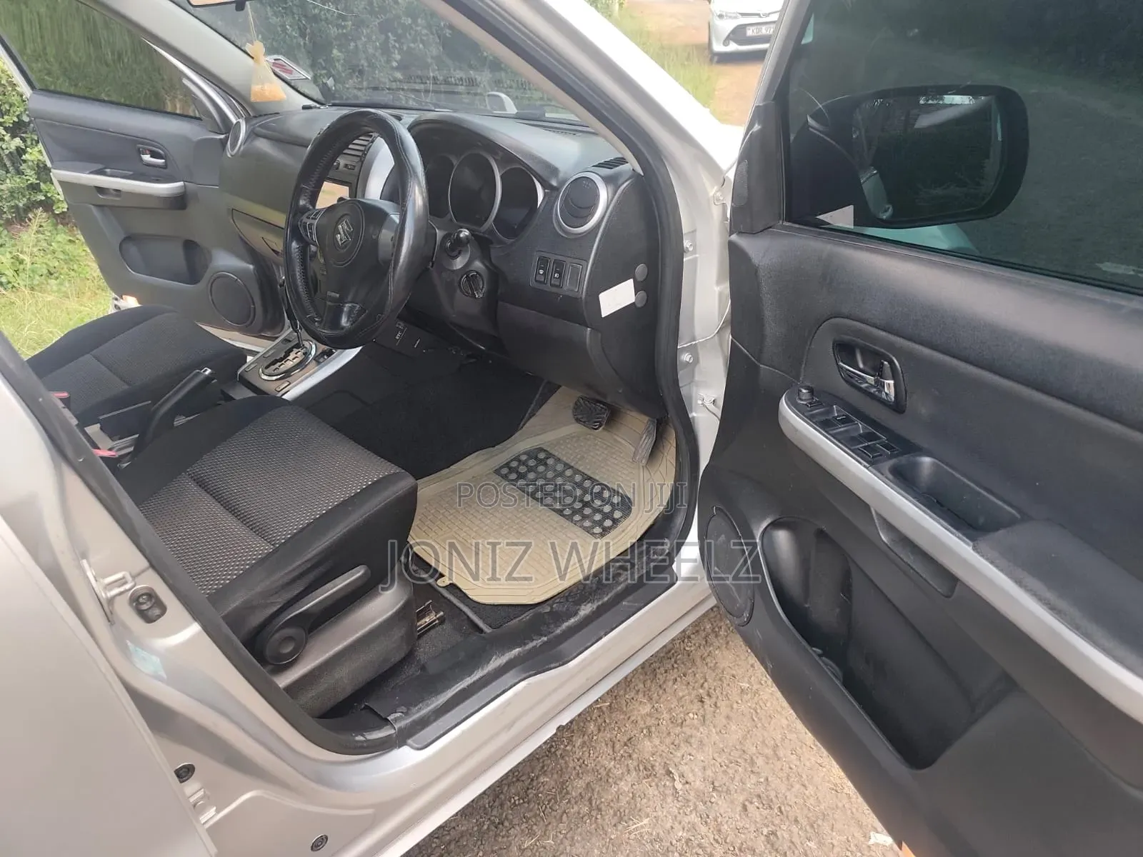 Suzuki Escudo 2008 Silver