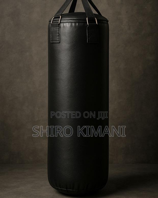 Rare Quality 35kg Punching Bag - thumbnail 2