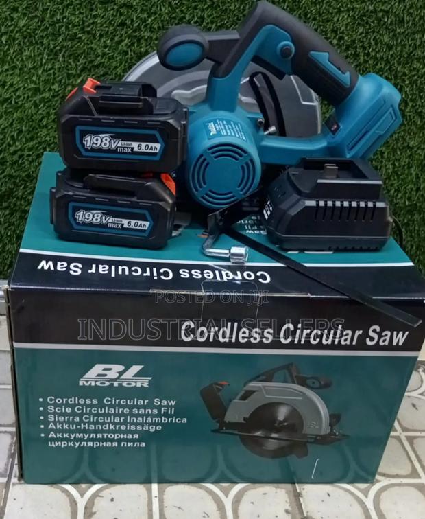 Unique and Long Lasting Batteries Makita Cordless Circular Saw