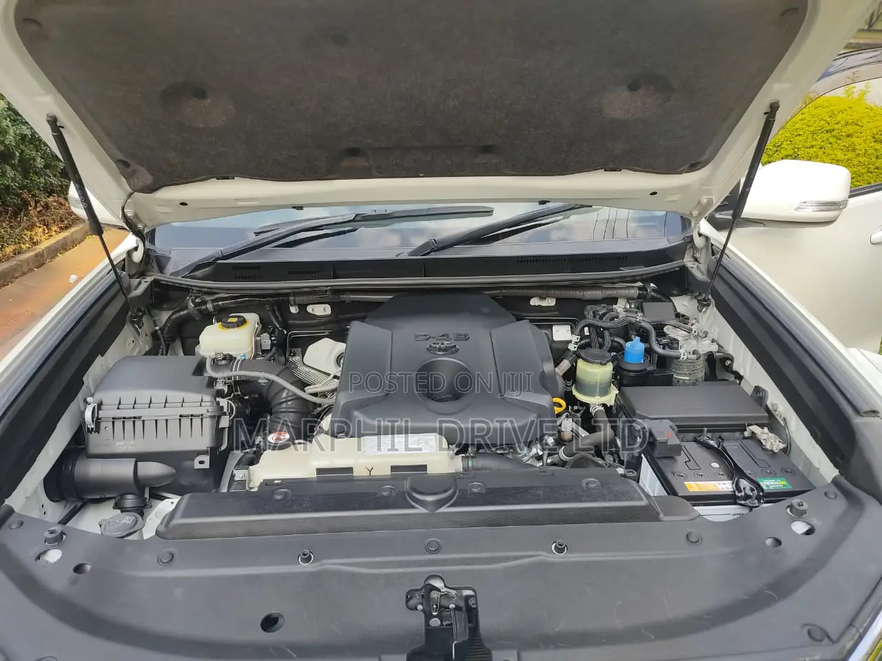 Toyota Land Cruiser Prado 2.8 2019 White