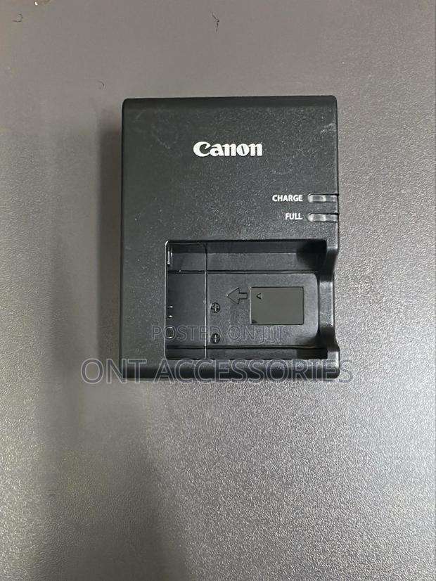Canon LCD -E17 Charger - main view