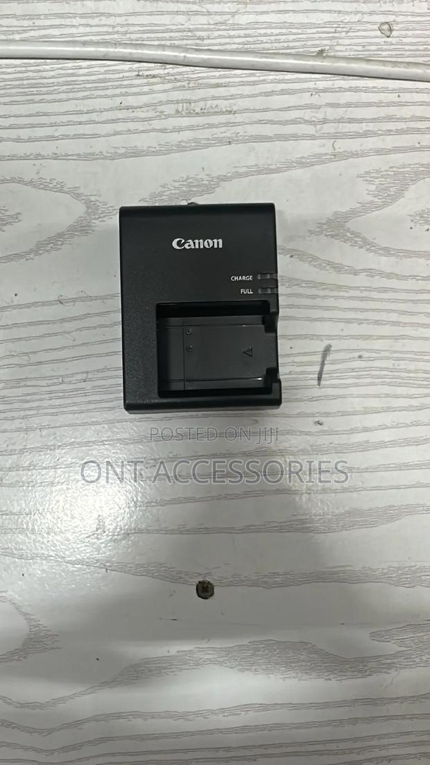 Canon Lc-E10 Charger - main view