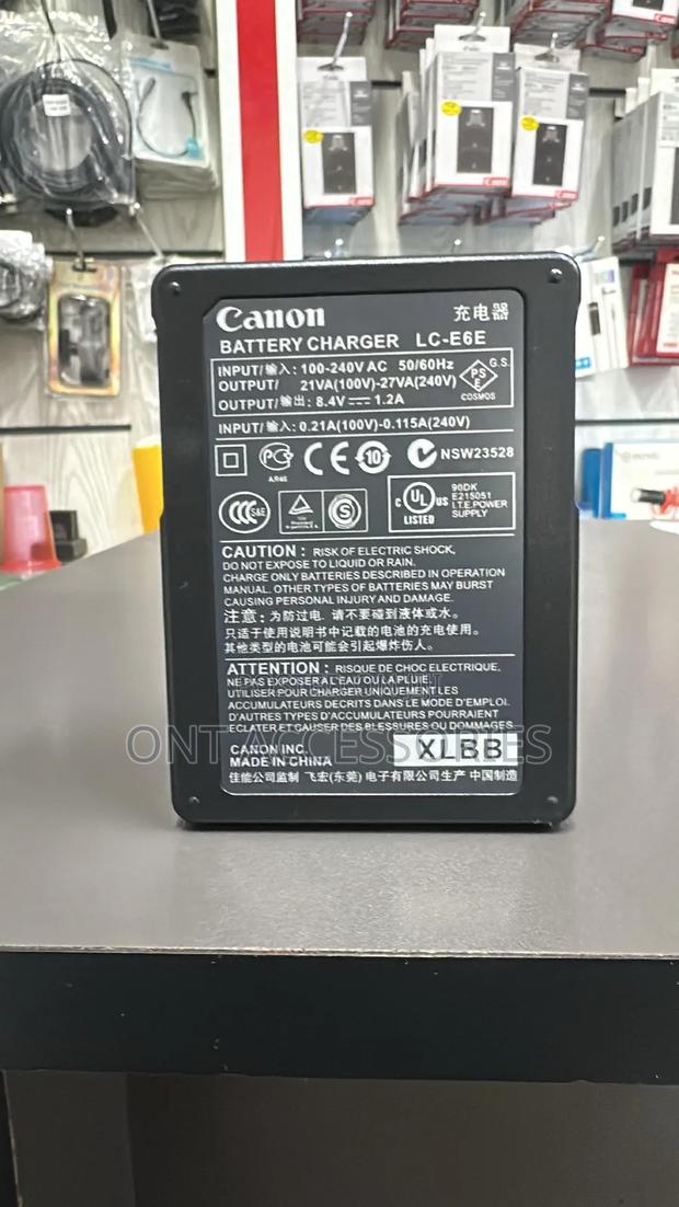 Canon Lc-E6 Charger for Lp-E6 and Lp-E6nh Camera Batteries - thumbnail 2