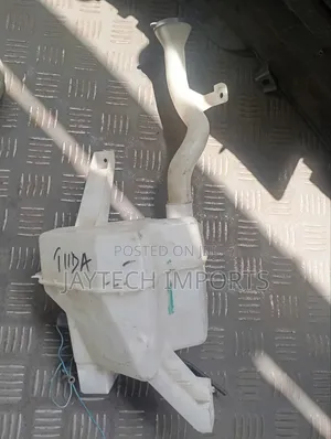 Nissan Tiida Washer Bottle