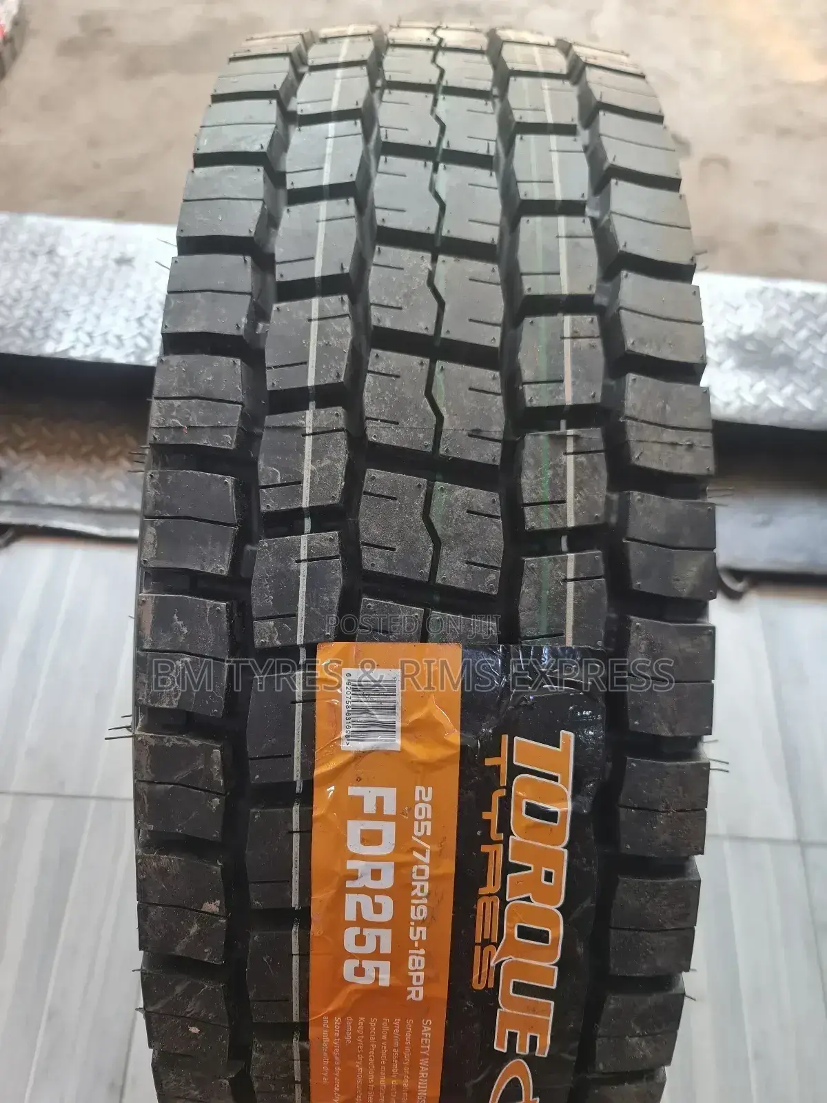 265 /70 R19. 5 Torque Tyres (Diff)
