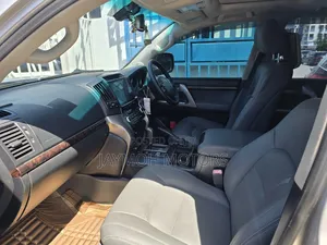 Toyota Land Cruiser 2014 Silver