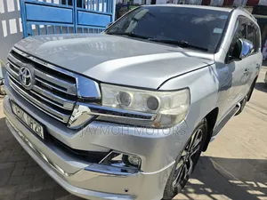Toyota Land Cruiser 2014 Silver