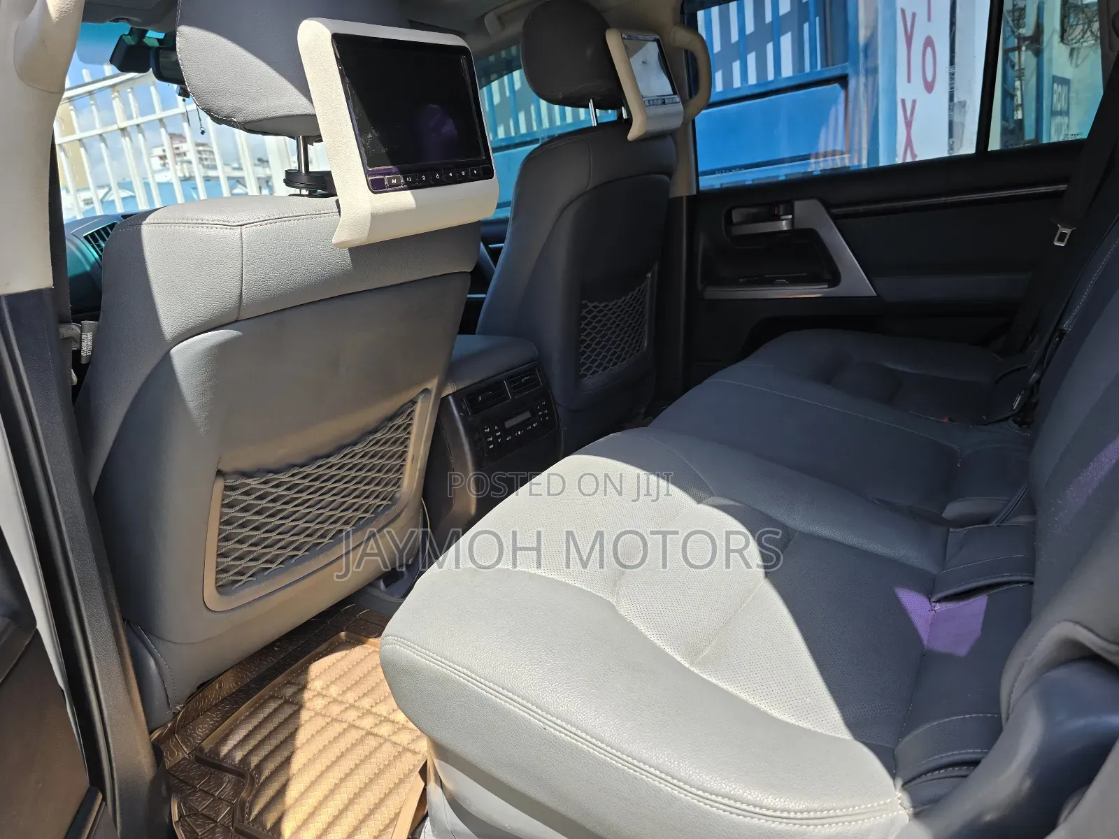 Toyota Land Cruiser 2014 Silver