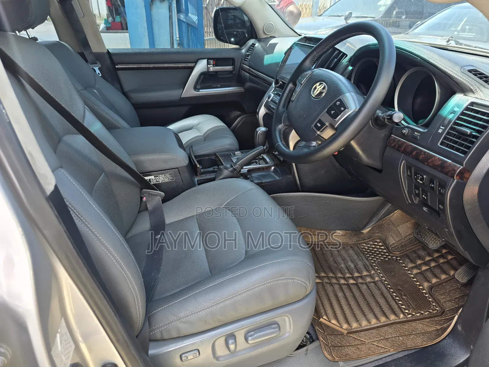 Toyota Land Cruiser 2014 Silver