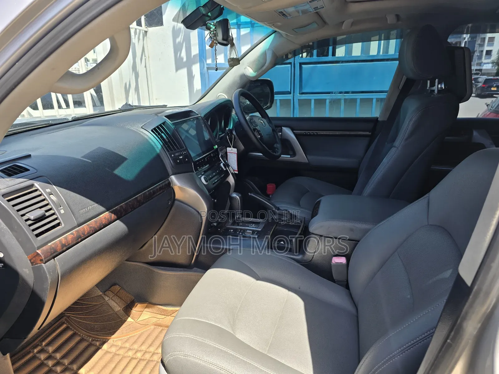 Toyota Land Cruiser 2014 Silver