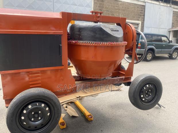 Titan Concrete Mixer - main view