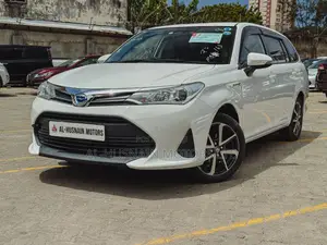 Toyota Corolla Fielder 1.5 Hybrid FWD 2018 Pearl