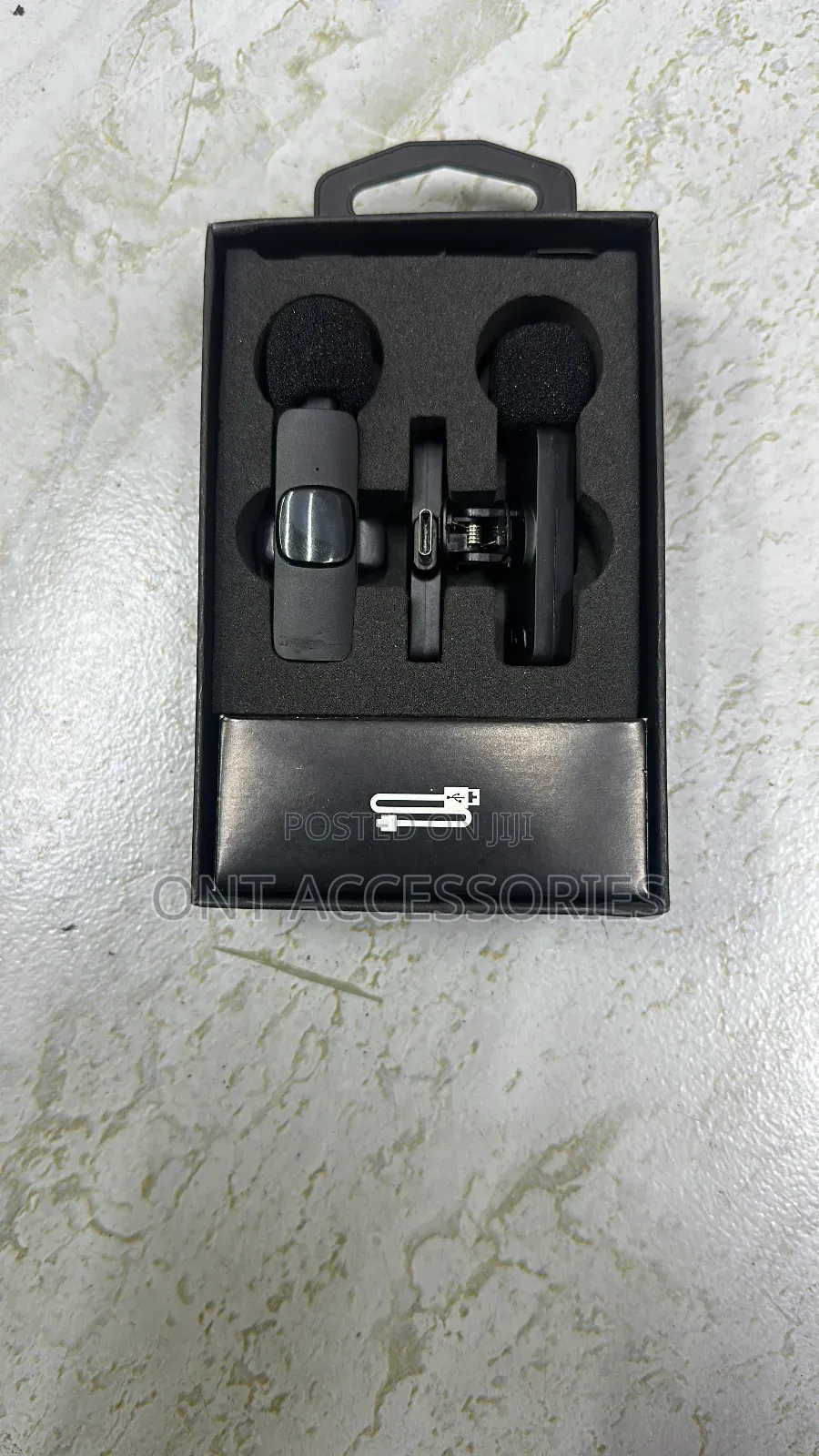  Wireless Microphone