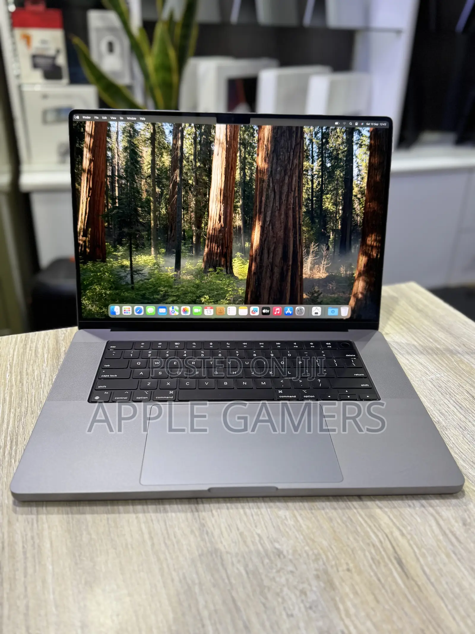 Laptop Apple MacBook Pro M1 32GB Apple M1 Pro SSD 512GB