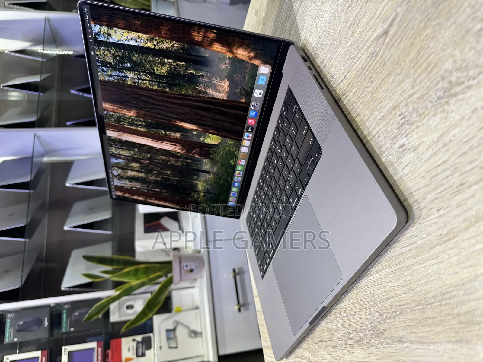 Laptop Apple MacBook Pro M1 32GB Apple M1 Pro SSD 512GB