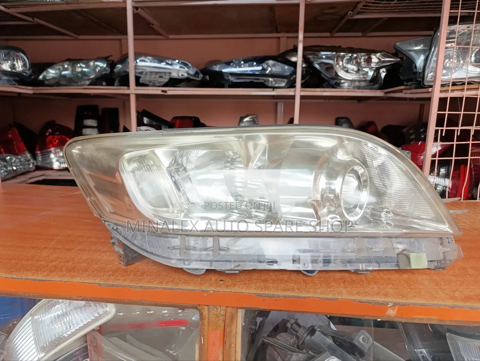 Toyota Vanguard Headlight Complete With Bulb And Computer Right Side