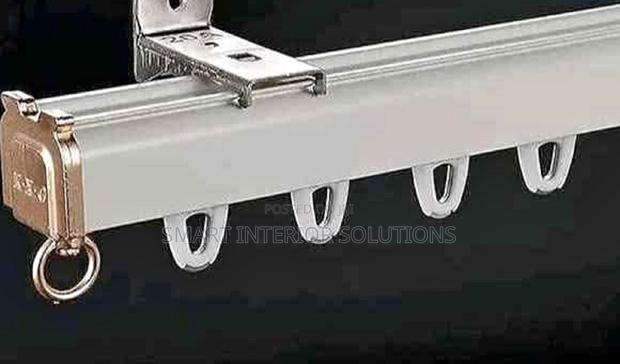 Ceiling Mount Straight Rail - main view