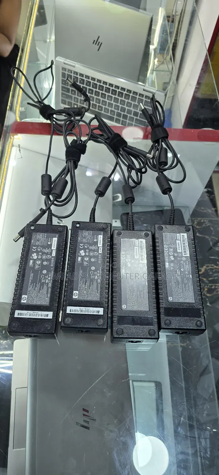 Hp Big Pin 135w. Ac Adapter