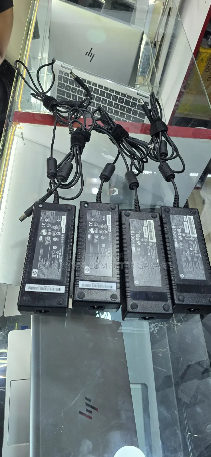 Hp Big Pin 135w. Ac Adapter