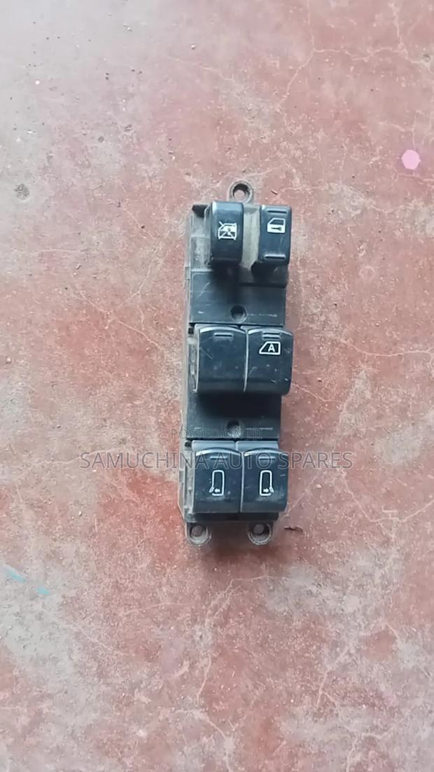 Door Main Switch Nissan Dualis