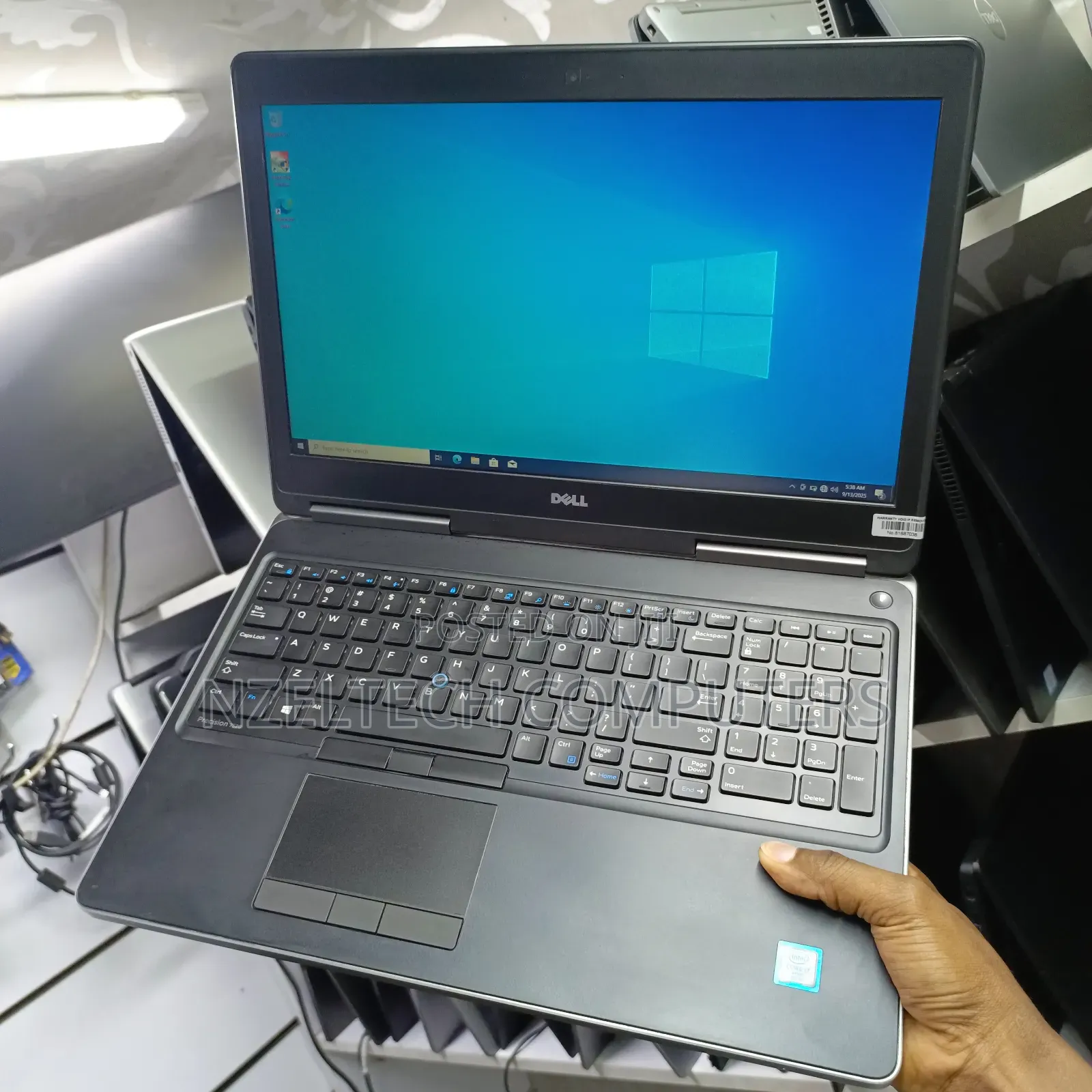 Laptop Dell Precision 7520 16GB Intel Core I7 HDD+SSD 512GB