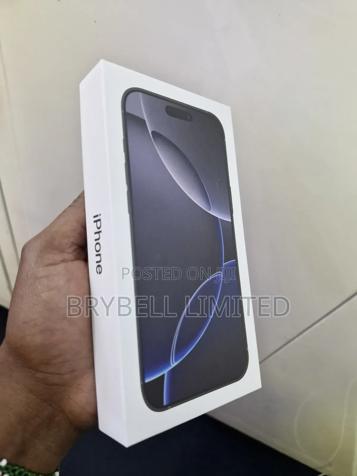 New Apple iPhone 16 Pro Max 256 GB Black