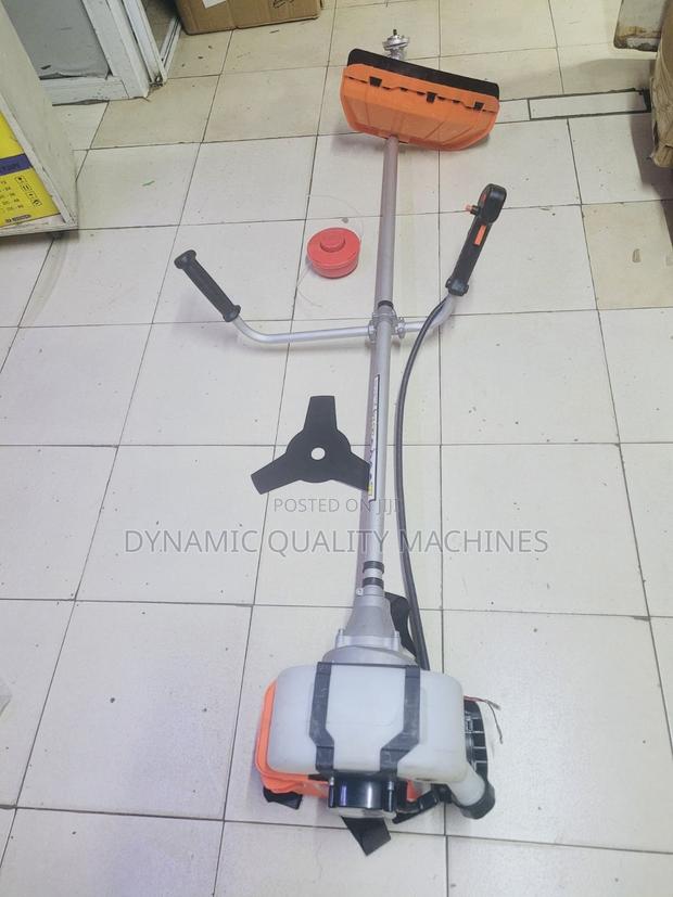 4 Stroke Brush Cutter - main view