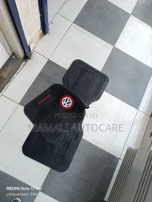 Vw Branded Car Floor Mat 5pcs Set/Rubber Car Floor Mats