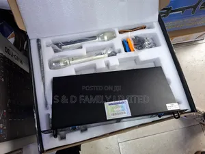 Caf U-888h Wireless Uhf Microphone