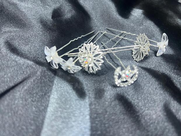 Beautiful Pins for Wedding Brides - thumbnail 3