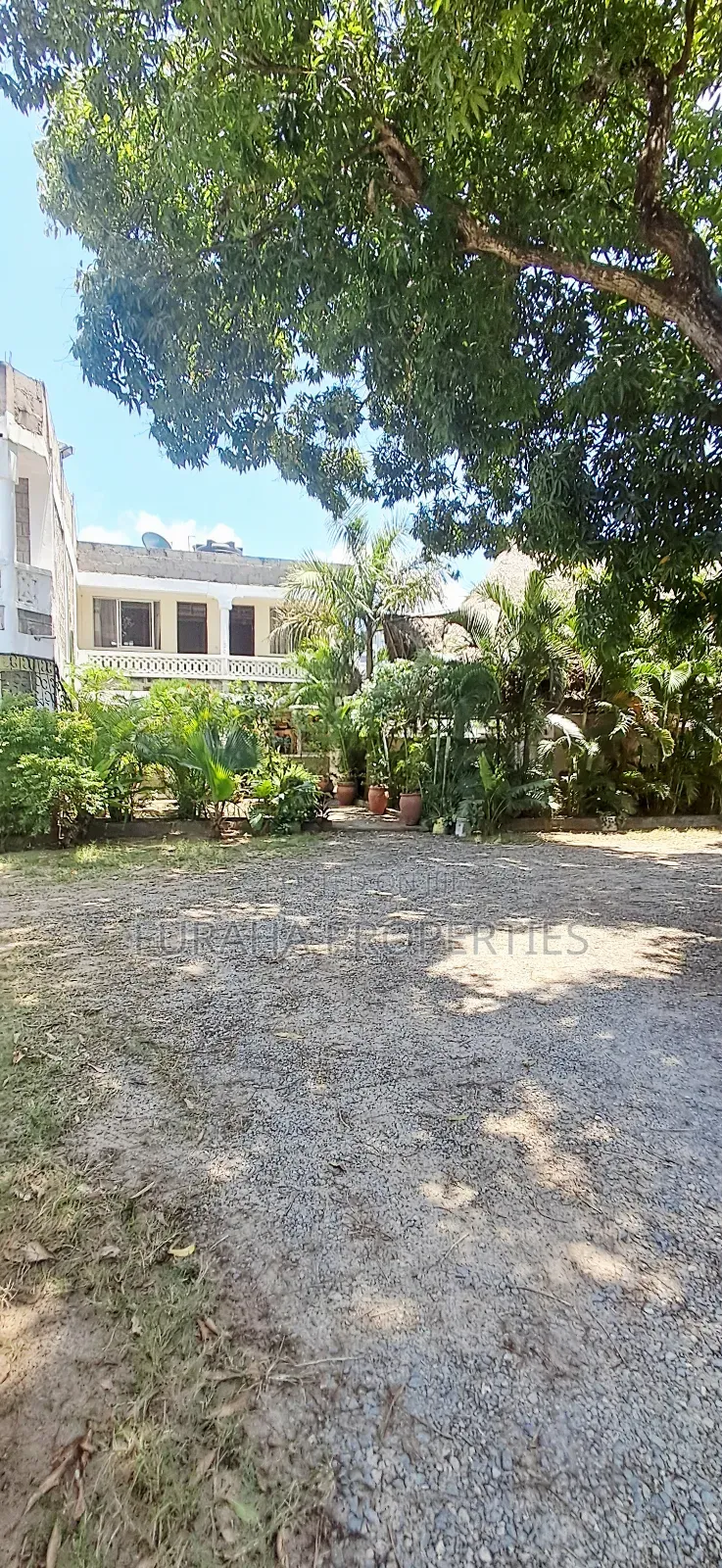 For Sale 9 Rooms Resort Mtwapa