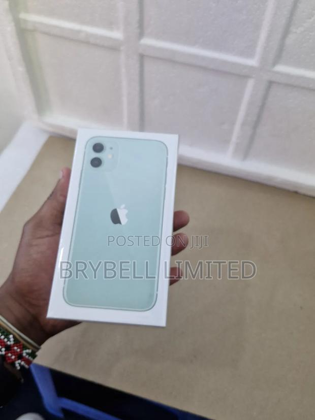 New Apple iPhone 11 128 GB Green - main view