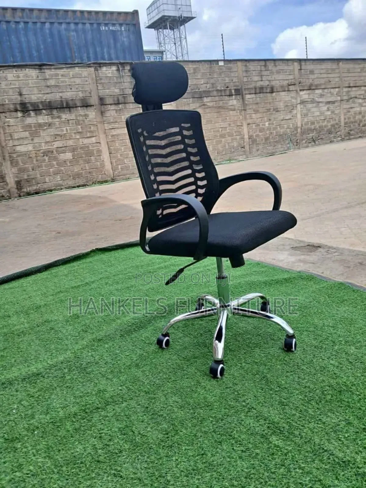 Secretariat Mesh Office Chair With Headrest