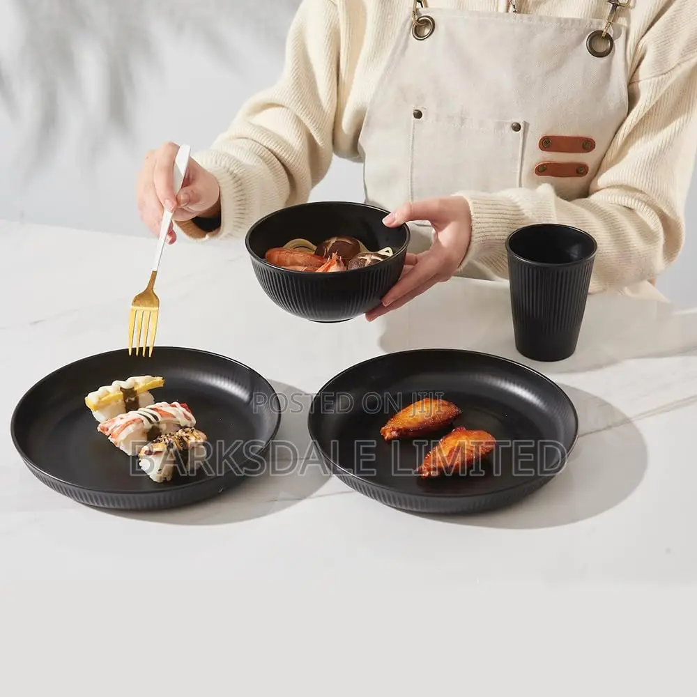 18pcs Dishes Set Dinnerware Cups Black Plates Bowls Glass Whitedishes