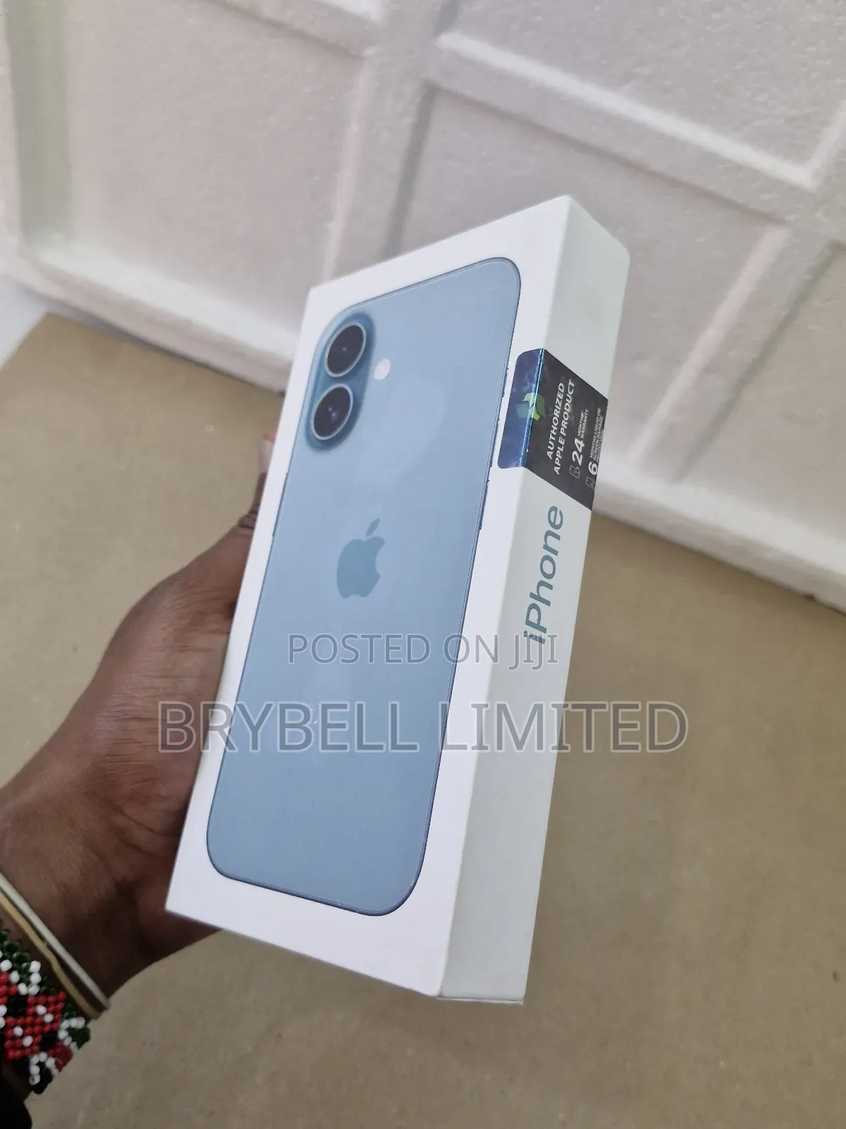 New Apple iPhone 16 128 GB Green
