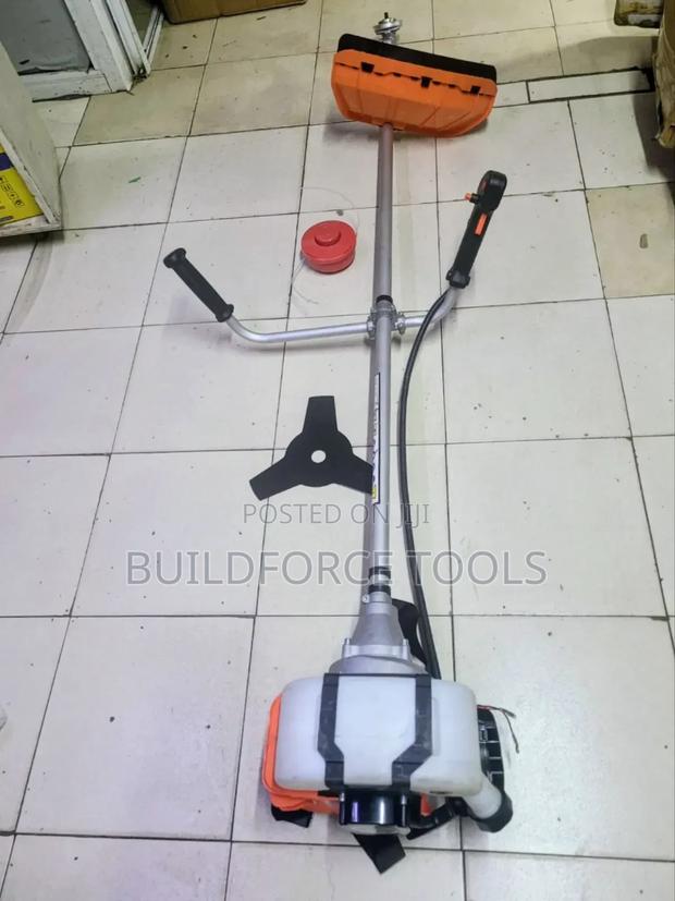 4 Stroke Brush Cutter