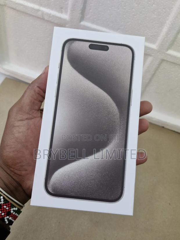 New Apple iPhone 15 Pro Max 256 GB Black - main view