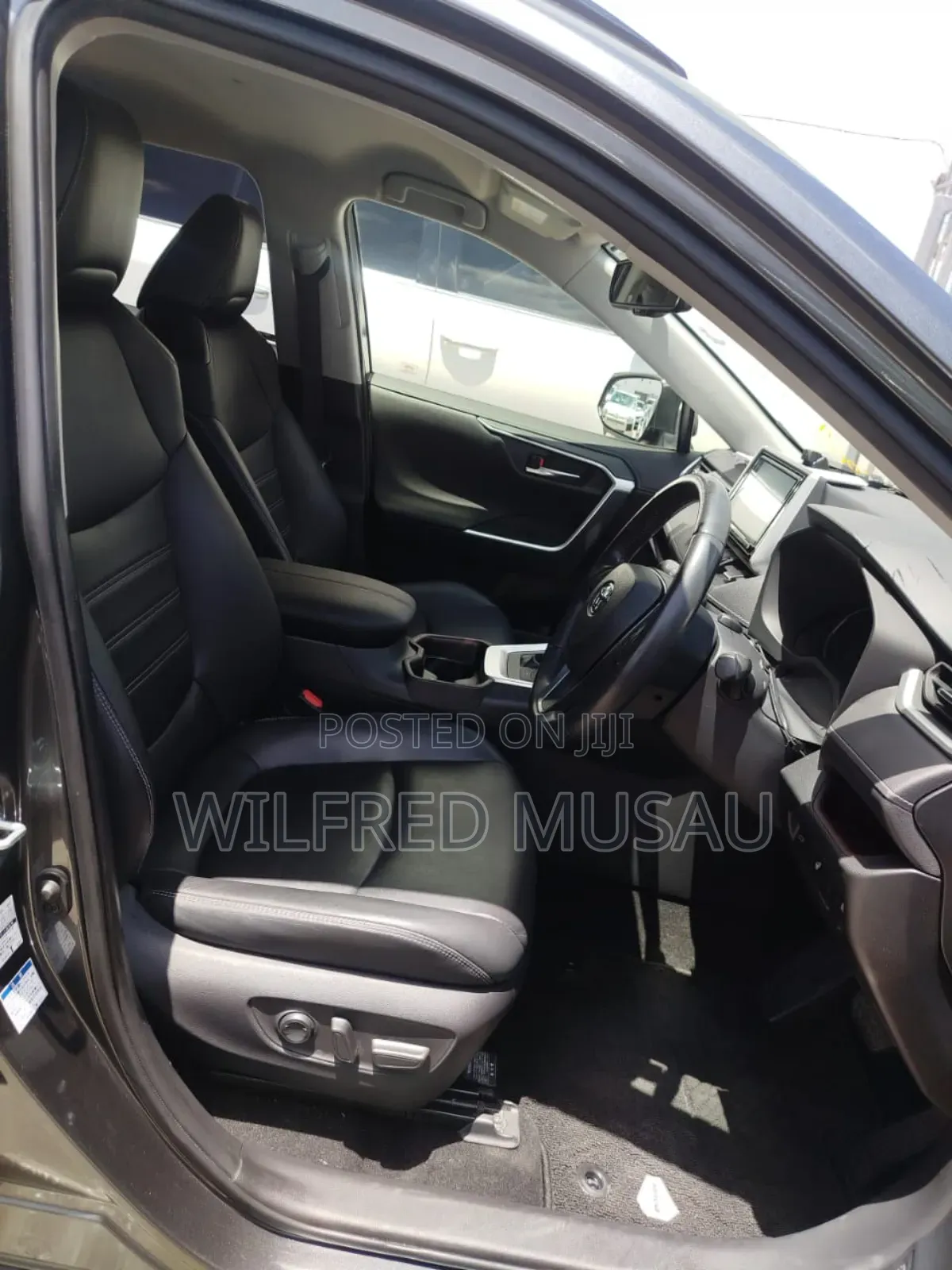 Toyota RAV4 Hybrid 2019 Blue