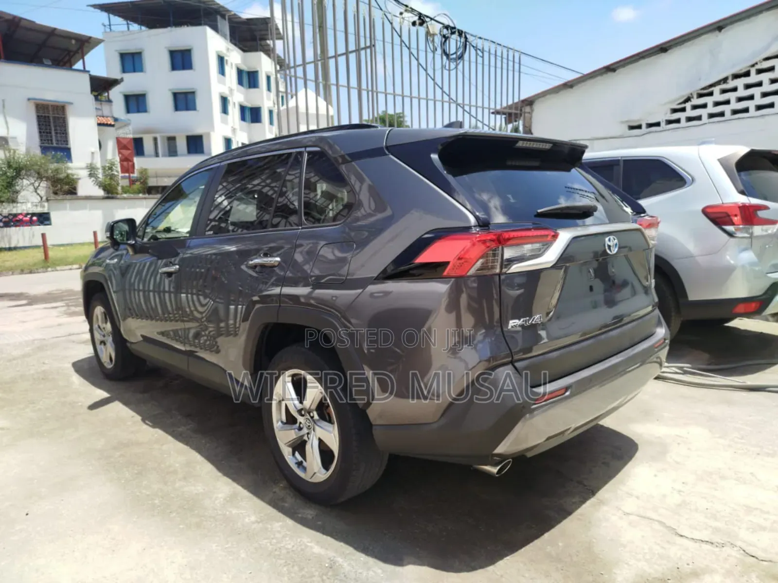 Toyota RAV4 Hybrid 2019 Blue