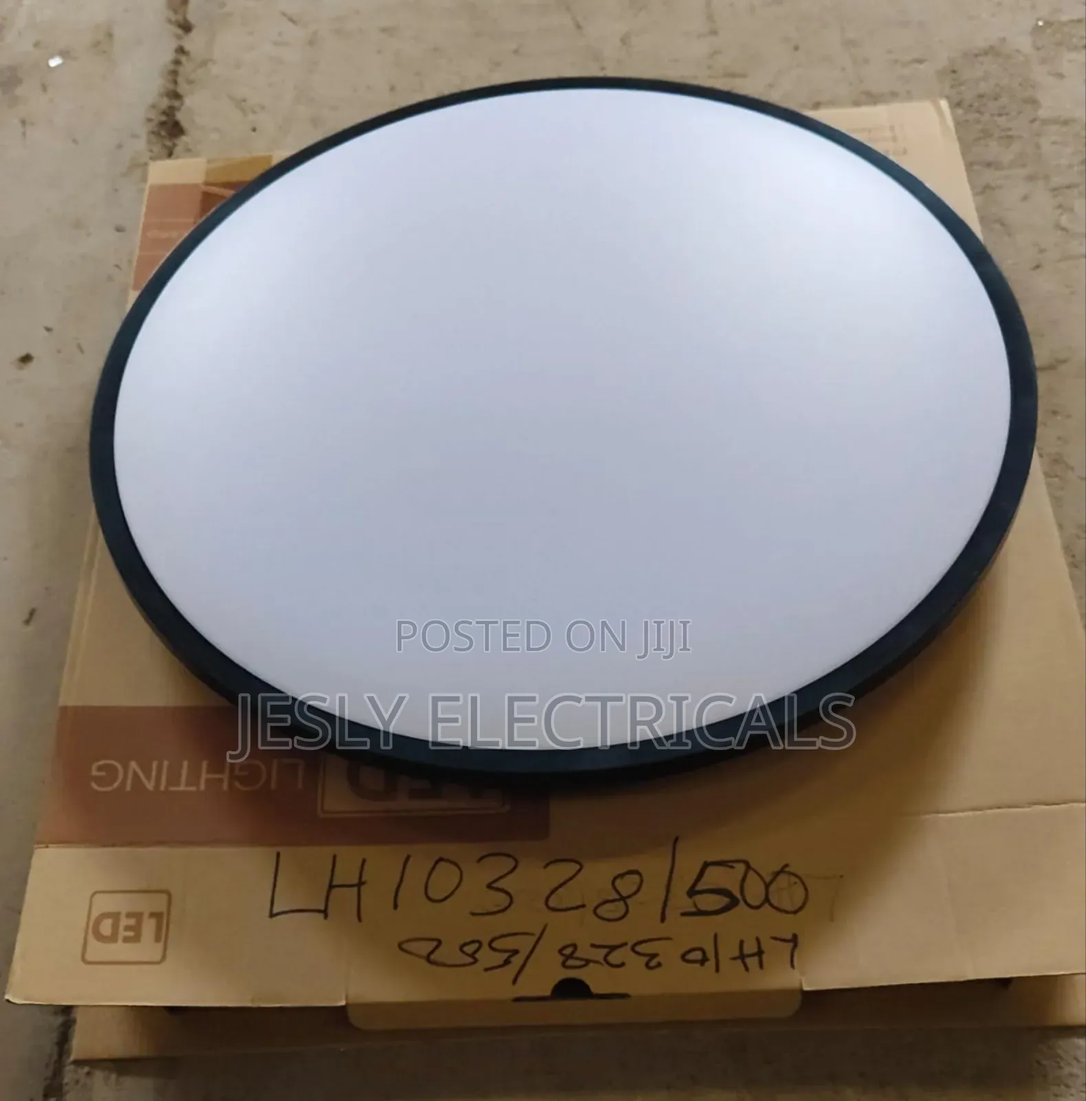 Luxurious 12' Led Ceiling