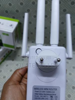 Pix-Link Band Wifi Range Extender 300mbs Internet Wireless Repeater - thumbnail 2