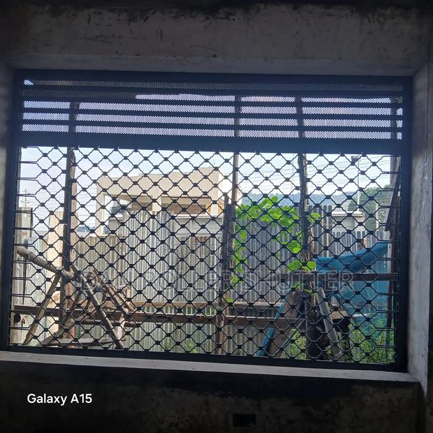 Retail Shop Roller Shutter Secure in Style - thumbnail 3