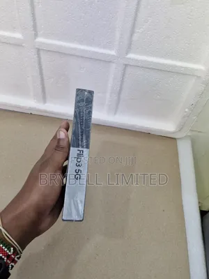 New Samsung Galaxy Z Flip3 5G 256 GB Gold
